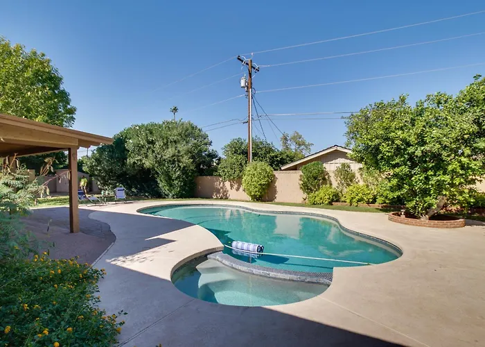 Retreat: Pool, Hot Tub & Yard Near Downtown Holiday home Mesa